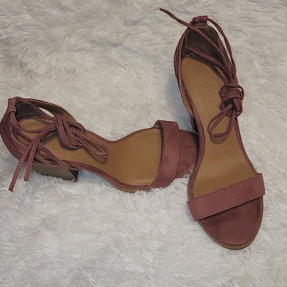 Tie-up Dusty Rose Heels